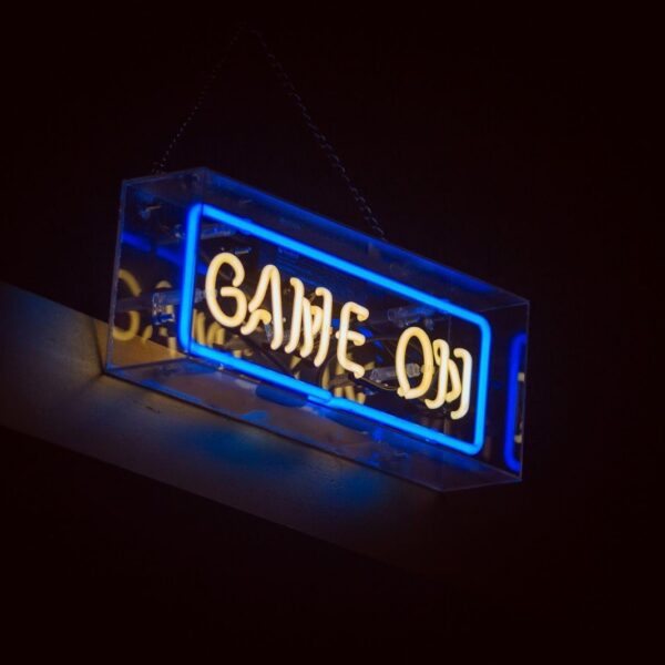 Por que modos de demonstração e versões gratuitas são importantes no Brasil