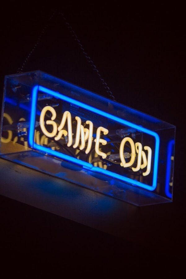 Por que modos de demonstração e versões gratuitas são importantes no Brasil